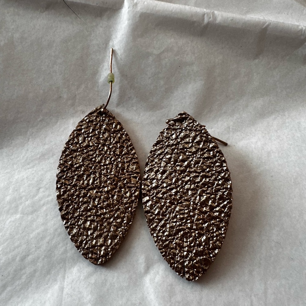 Elegant Textured Brown Earrings